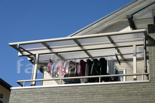 ベランダ屋根+竿掛け でお洗濯楽々 ベランダ屋根+竿掛け でお洗濯楽々