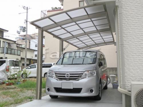 施工例カーポート プライスポート 縦1.5台用(1台+延長 縦連棟) R